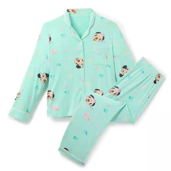 Disney holiday bow pajama set WDW 2026 - Picture 3 of 7
